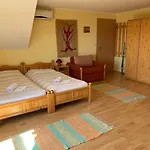 Holidaysport Haus Apartment Balatongyorok